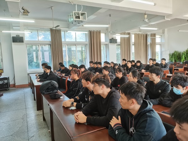 说明: C:\Users\Administrator\Desktop\0638太阳集团官网“青马工程”第一期大学生骨干培训班开班2021.11.12\0638太阳集团官网“青马工程”第一期大学生骨干培训班开班2021.11.12\3.jpg