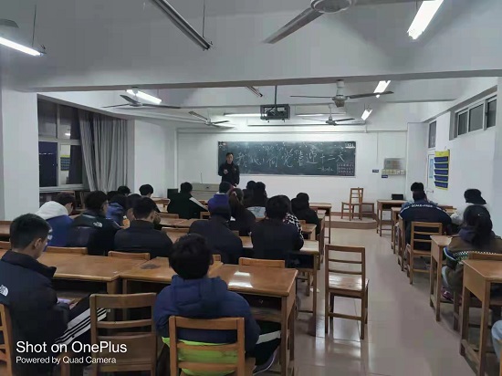 说明: C:\Users\Administrator\Desktop\0638太阳集团官网开展“我心向党喜迎二十大”主题班级合唱活动2022.2.28\0638太阳集团官网开展“我心向党喜迎二十大”主题班级合唱活动2022.2.28\3.jpg
