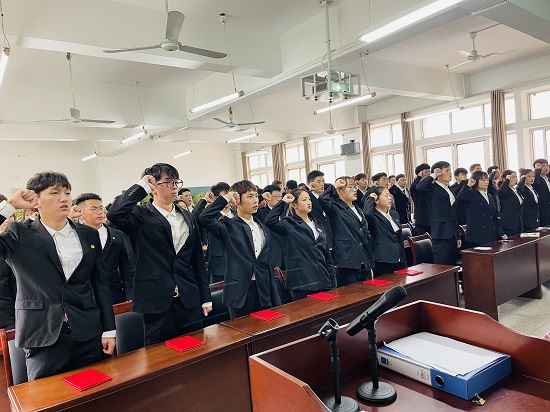 说明: C:\Users\Administrator\Desktop\0638太阳集团官网召开第五次学生代表大会2021.10.21\0638太阳集团官网召开第五次学生代表大会2021.10.21\3.jpg