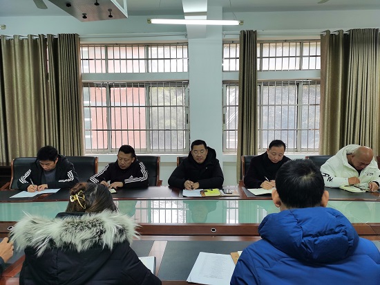 说明: C:\Users\Administrator\Desktop\0638太阳集团官网召开2021年度党支部书记述职评议会\0638太阳集团官网召开2021年度党支部书记述职评议会\IMG_20211228_083204.jpg